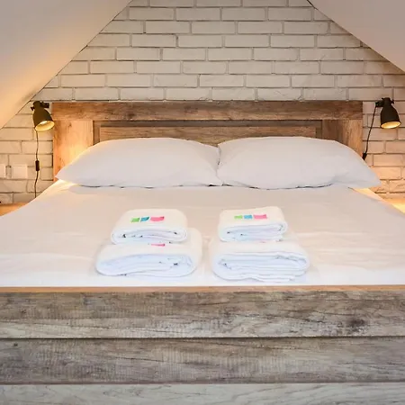 アパート Milo Cie Widziec ウェバ